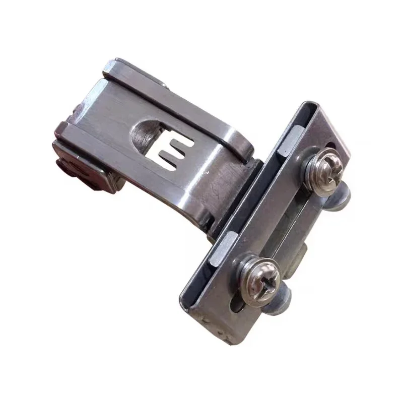 Прижимная лапка для стежков и полосок регулируемая ширина W500 три иглы пять линий