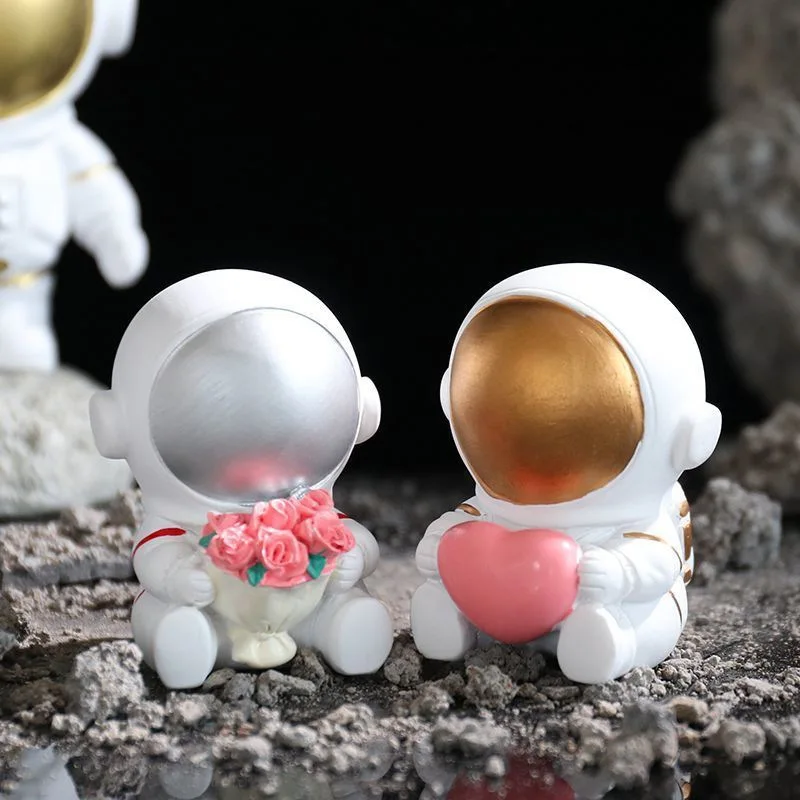 

Hold Flower Astronaut Candle Silicone Mold Astronaut Car Gypsum Ornaments Expand Incense Stone Candle Mold Resin Molds