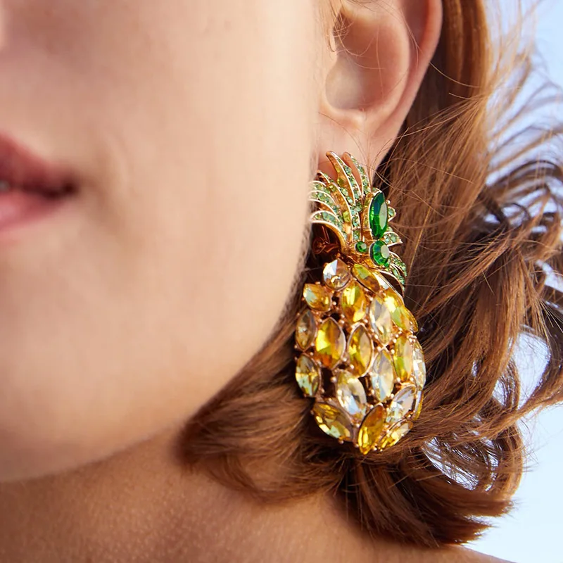 

Bohemian Fashion Crystal Dangle Earring Statement Metal Rhinestone Pineapple Earrings for Women Bijoux 2023 Summer Trend Brincos