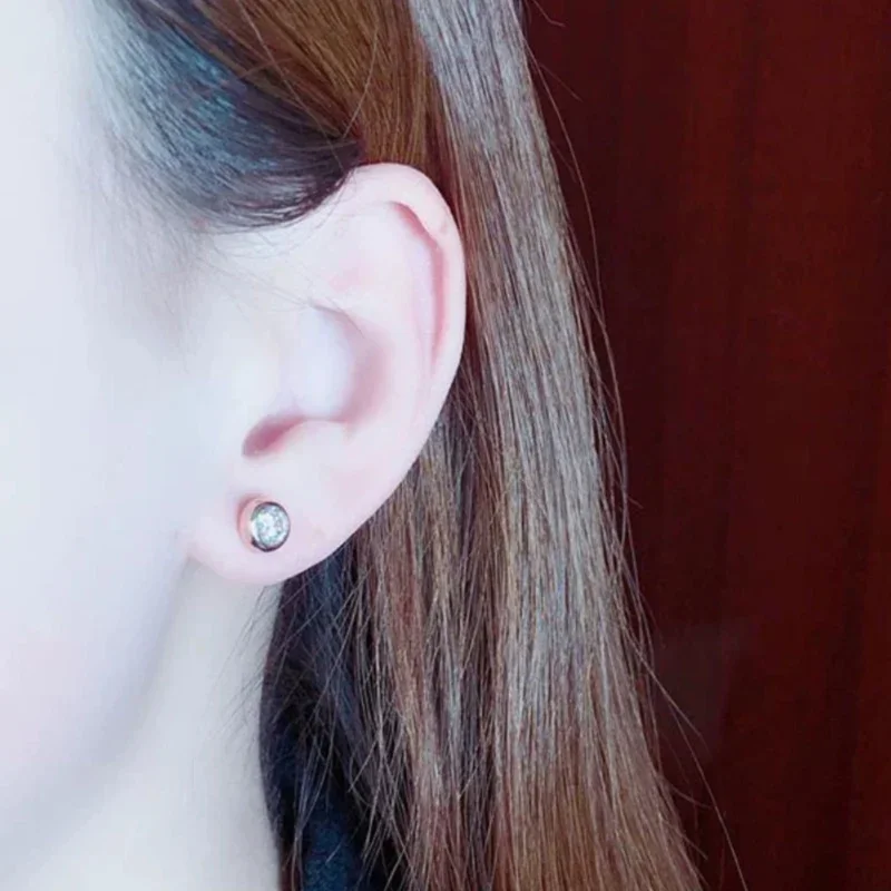 Элегантные классические блестящие простые но изысканные серьги-гвоздики для