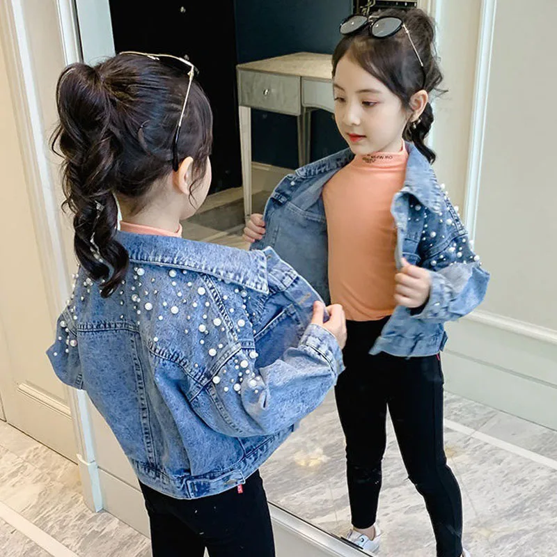 Детская джинсовая куртка для девочек однобортная с длинным рукавом и цветочной