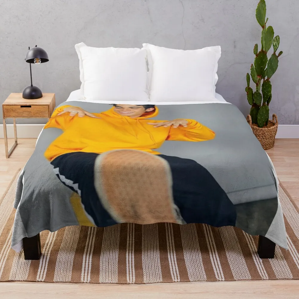 

Броское одеяло Cameron Boyce