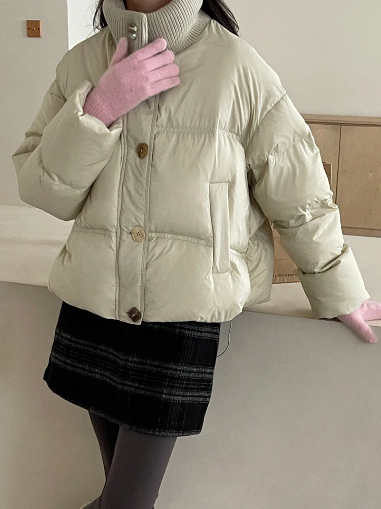 Вязаный короткий пуховик с воротником-стойкой для женщин зима 2023 новая теплая