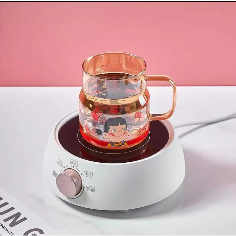 Стеклянная чашка большой емкости с молоком