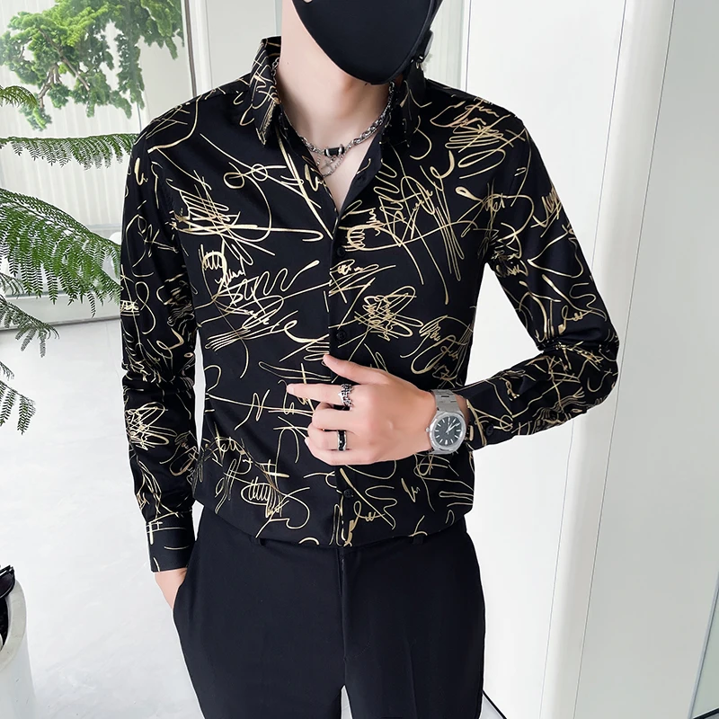 Мужская приталенная рубашка в полоску с длинным рукавом и отложным воротником