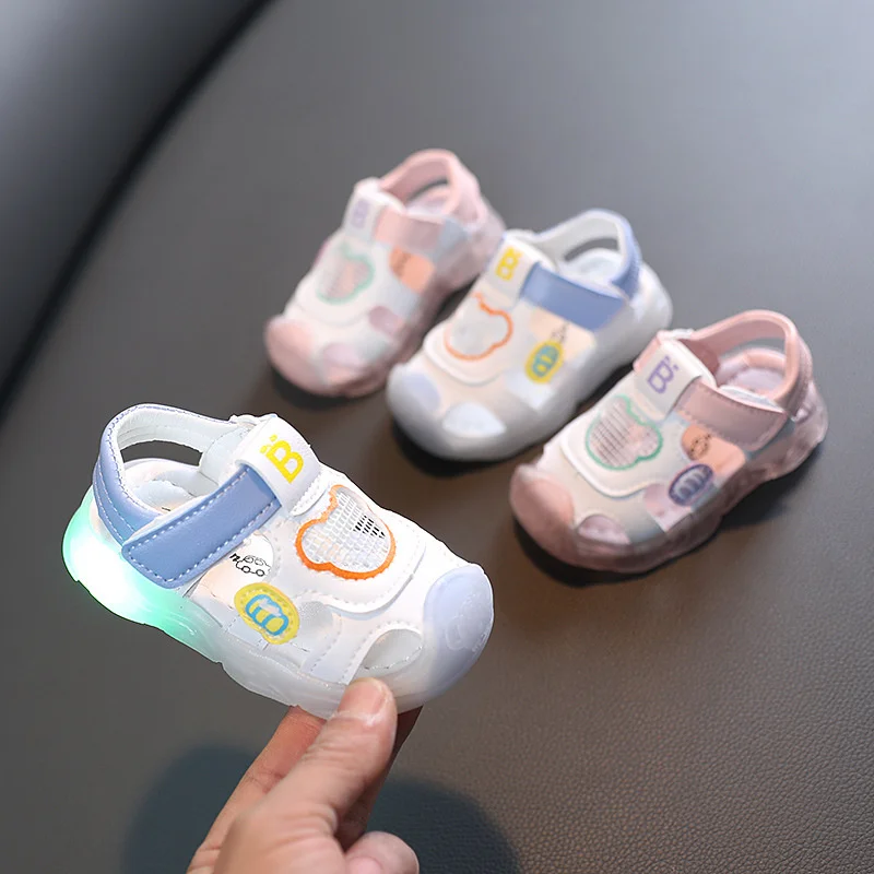 

Baby Sandals Girls Princess Sandal LED Light Up Summer Breathable Luminous Infants Boys Sports Walkeers Sandals Shoes
