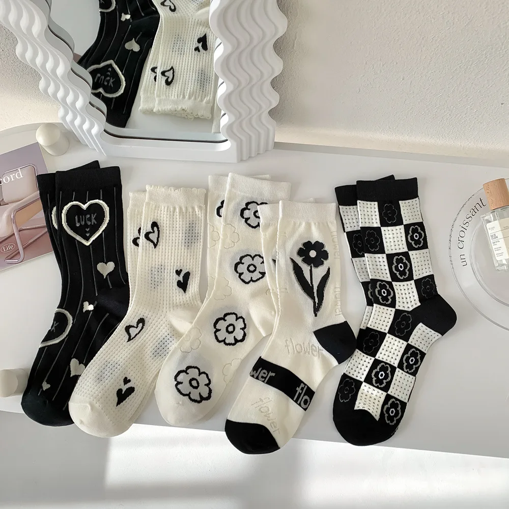 

2023 New Women Socks College Style School Girls Black White Socks Casual Plaid Summer Mesh Thin Breathable Harajuku Long Socks