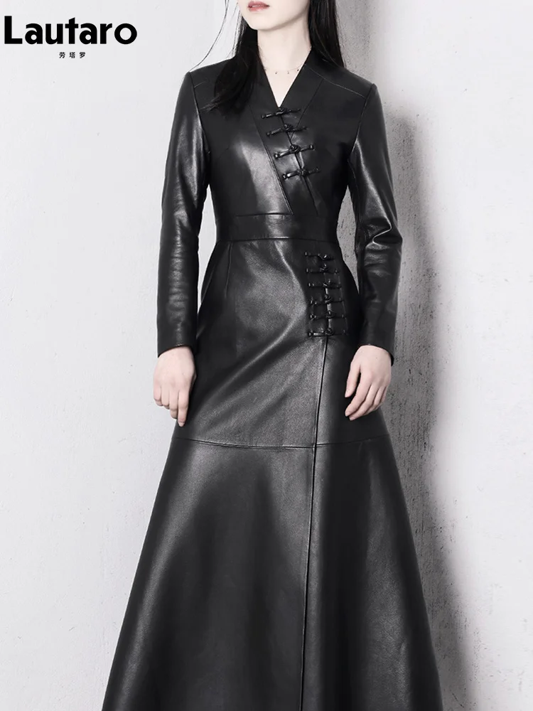 

Lautaro Spring Autumn Extra Long Red Black Fitted Soft Faux Leather Coat Women with Chinese Knot Buttons V Neck Designer Clothes