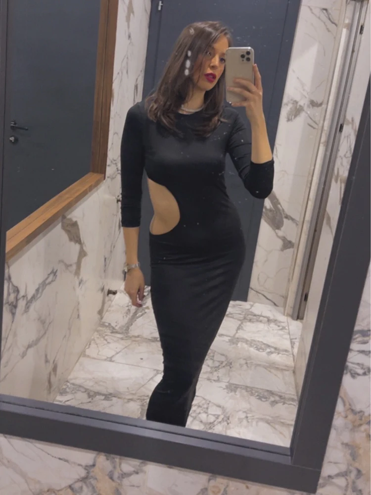 Женское длинное платье с вырезом и круглым