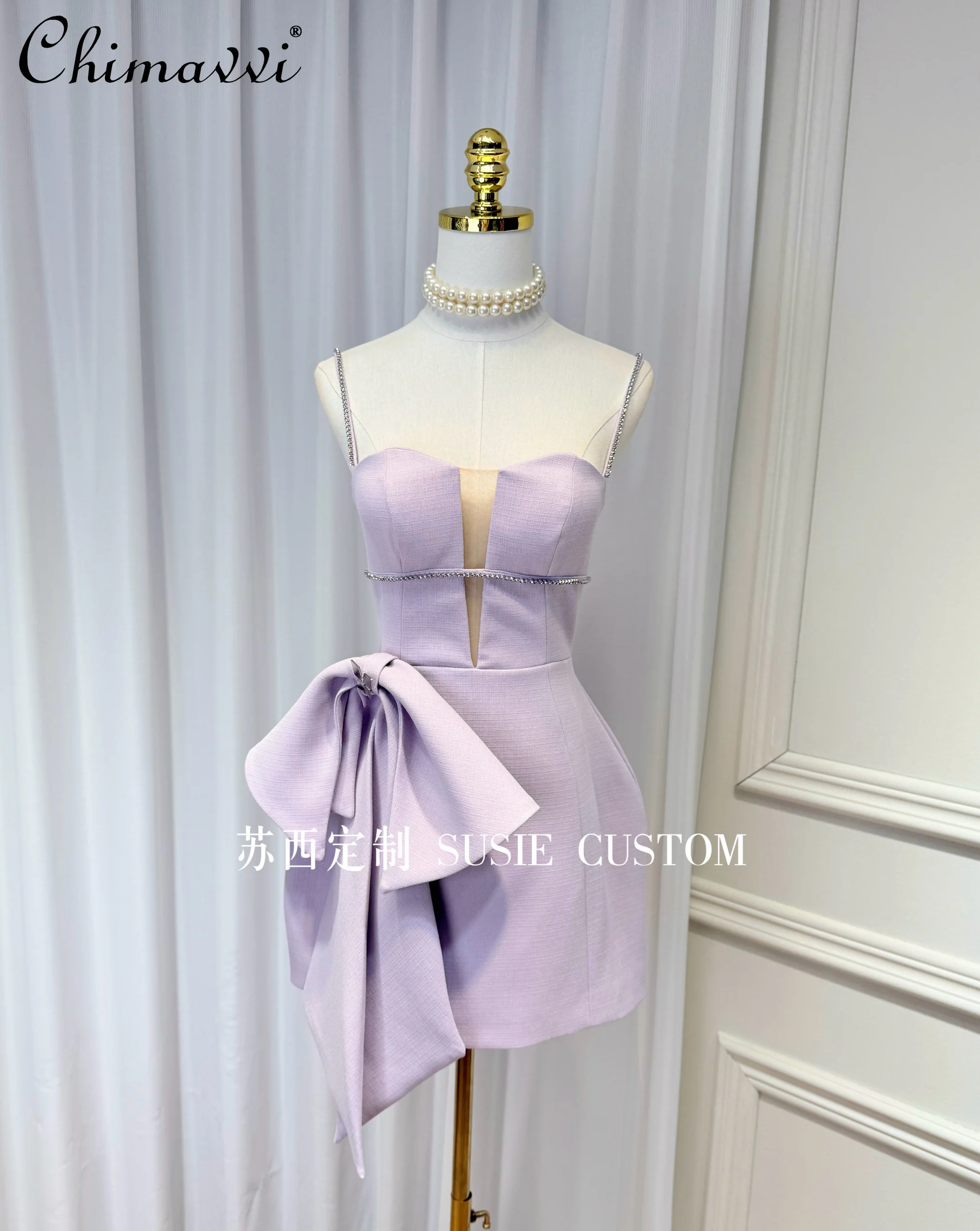 Французское элегантное светское сетчатое платье со стразами и v-образным вырезом