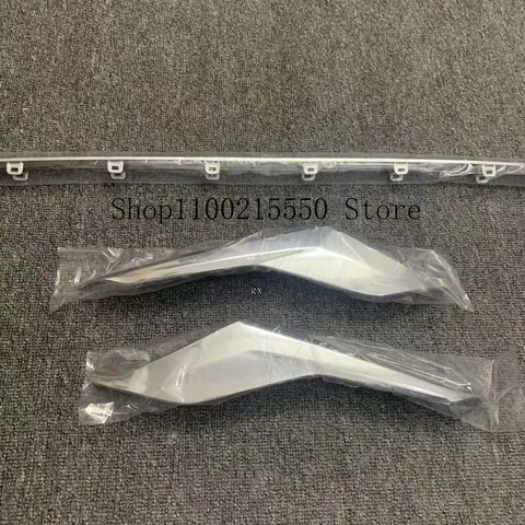 Для Toyota Land Cruiser GT LC200 2016-2021 хромированные полоски для литья переднего бампера