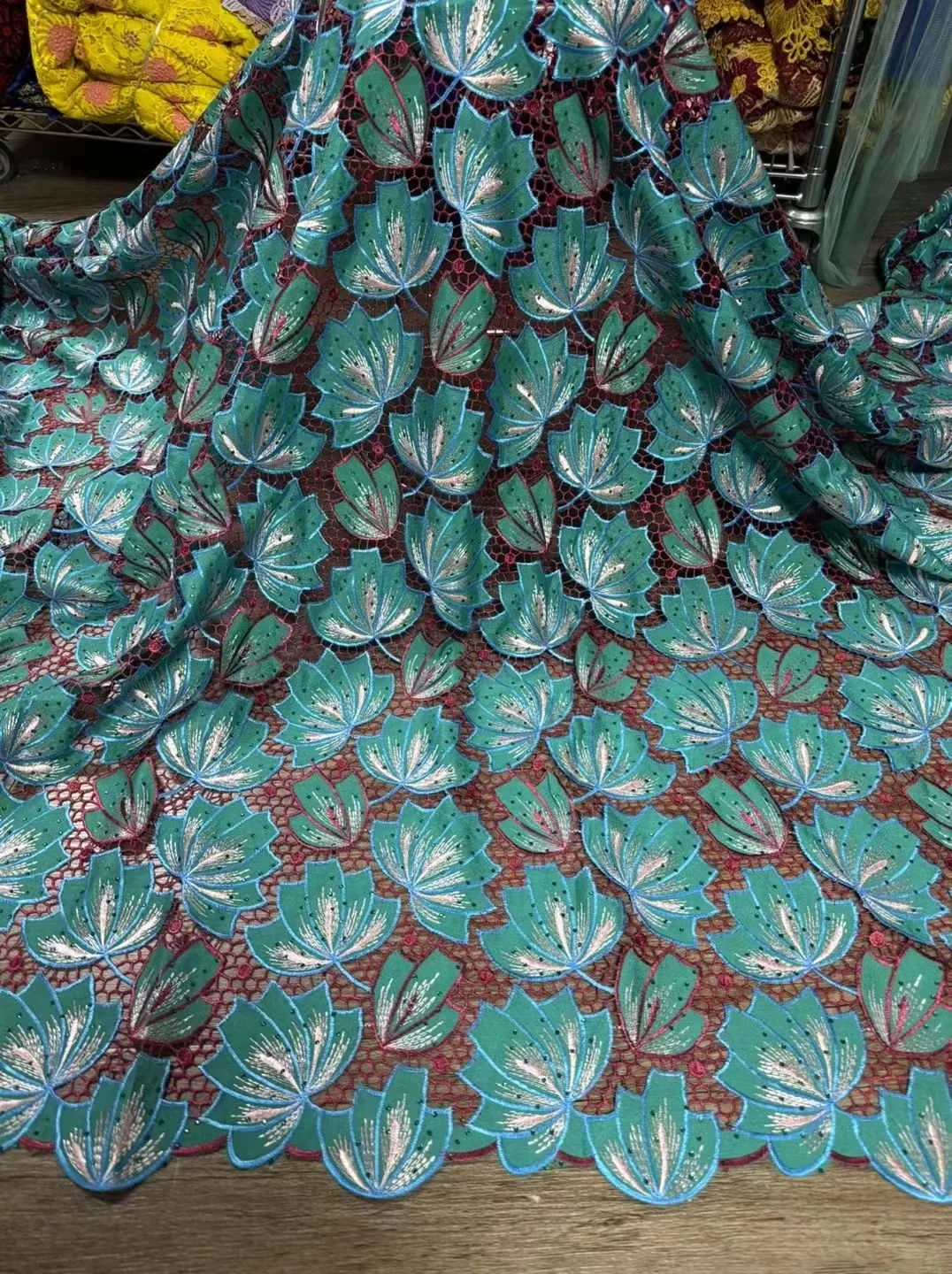 Африканская новая вышитая кружевная ткань хлопчатобумажная Водорастворимая