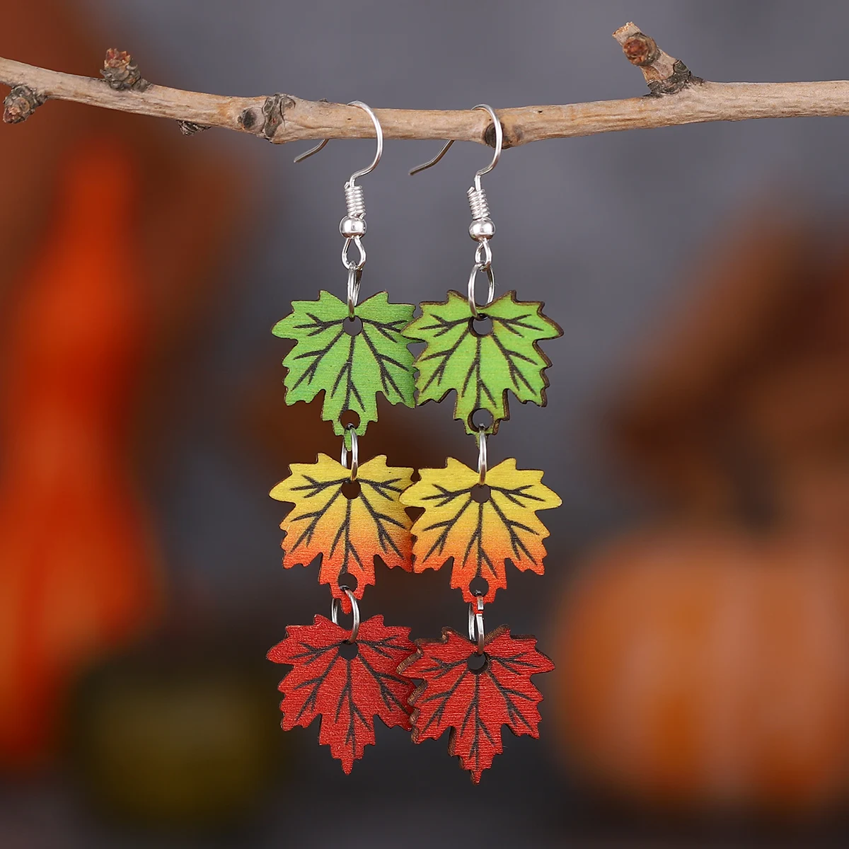 

Retro Style Three Color Maple Leaf Pendant Earrings Female Exaggerated Personality Charm Earrings Girls Holiday Party Gifts