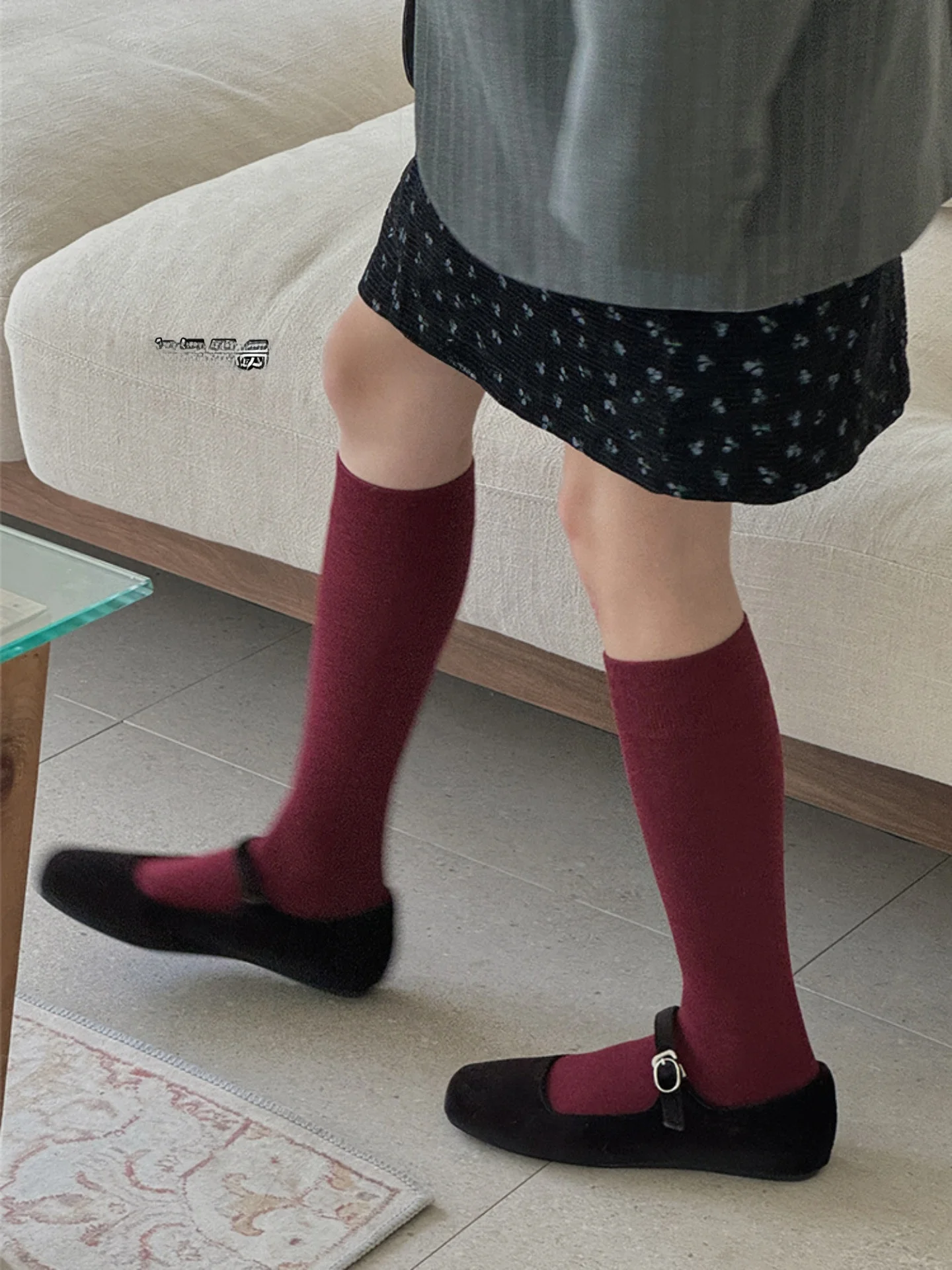 Японские красные носки Muj Ankela без принтов женские до середины икры