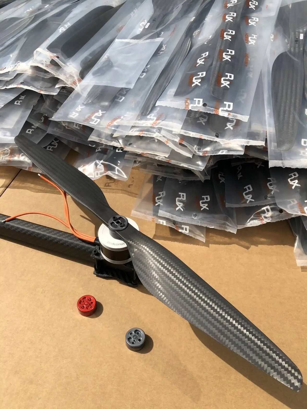 RJXHOBBY Легкий пропеллер из углеродного волокна 28 8 4 дюйма замена складного лезвия