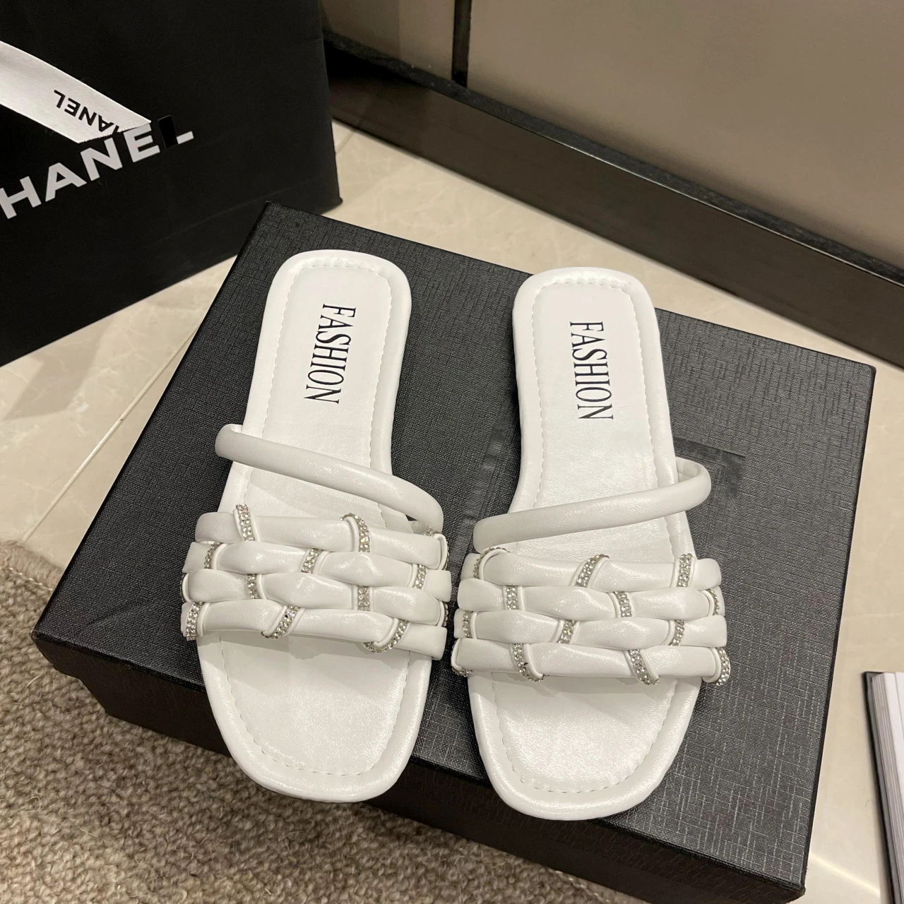 

Женские шлепанцы размера плюс 41, Новинка лета 2023, повседневные женские сандалии на плоской подошве, модные сланцы, сланцы, женские сланцы