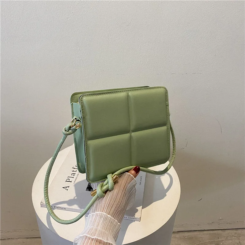 

Simple Foreign Style Checkered Bag Women's 2023 Retro Urban Simple Small Square Bag Solid Color Casual Crossbody Shoulder Bag