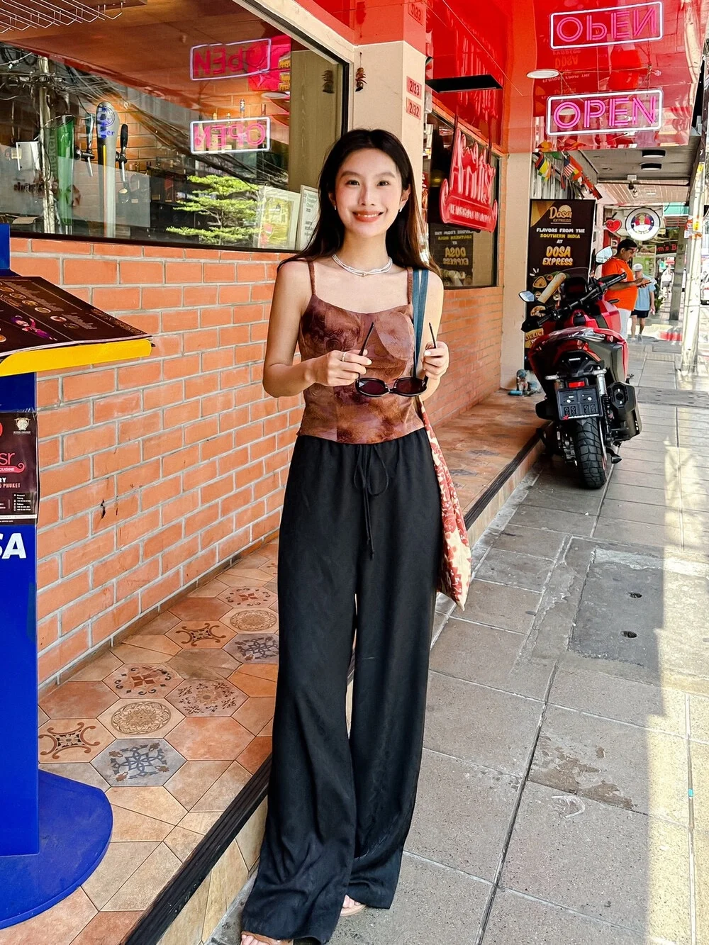 Новое поступление лета 2024 корейский дизайн сексуальная облегающая фигура