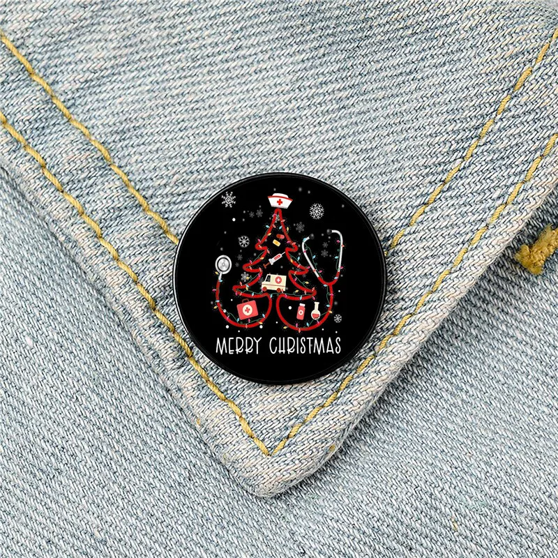 

Nurse Christmas Tree Printed Pin Custom Funny Brooches Shirt Lapel Bag Cute Badge Cartoon Jewelry Gift for Lover Girl Friends