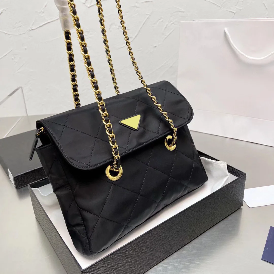 

Medieval vintage parachute nylon tote bag one shoulder cross body wandering bag Tiktok net red with large capacity