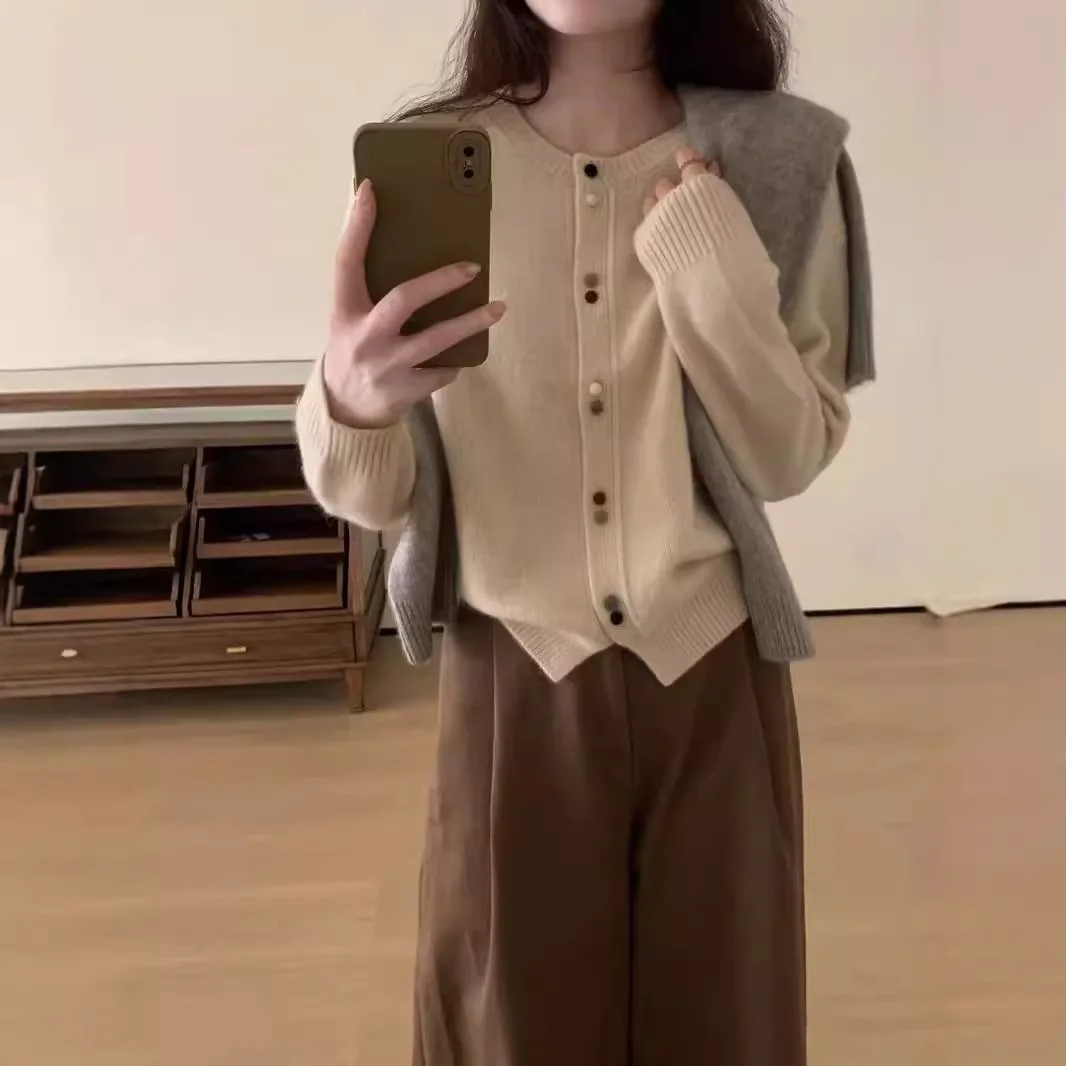 Женская одежда 2024 модный однобортный вязаный кардиган Новинка весна-лето 0707