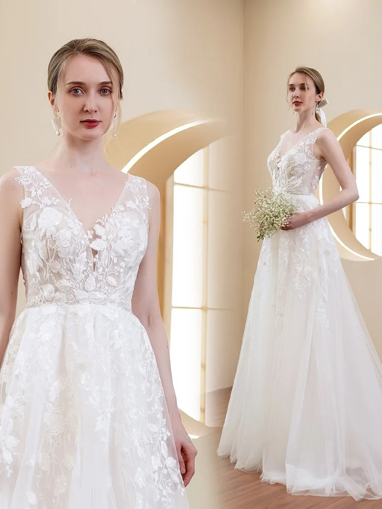 

S0071F 2023 New High -Quality Spring Lace V -Neck Tail Minimalist Plus Size Bride Custom Wedding Dress