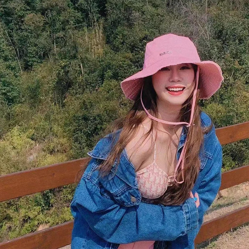 

Metal Letters Sun Hat Women Luxury Bucket Hat Unisex Anti-UV Fashion Beach Cap Adjustable Travel Vacation Vintage Wide Brim Hat