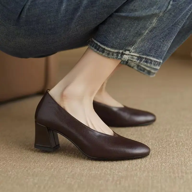 Базовые туфли на толстом каблуке из овчины лоферы во французском стиле в ретро