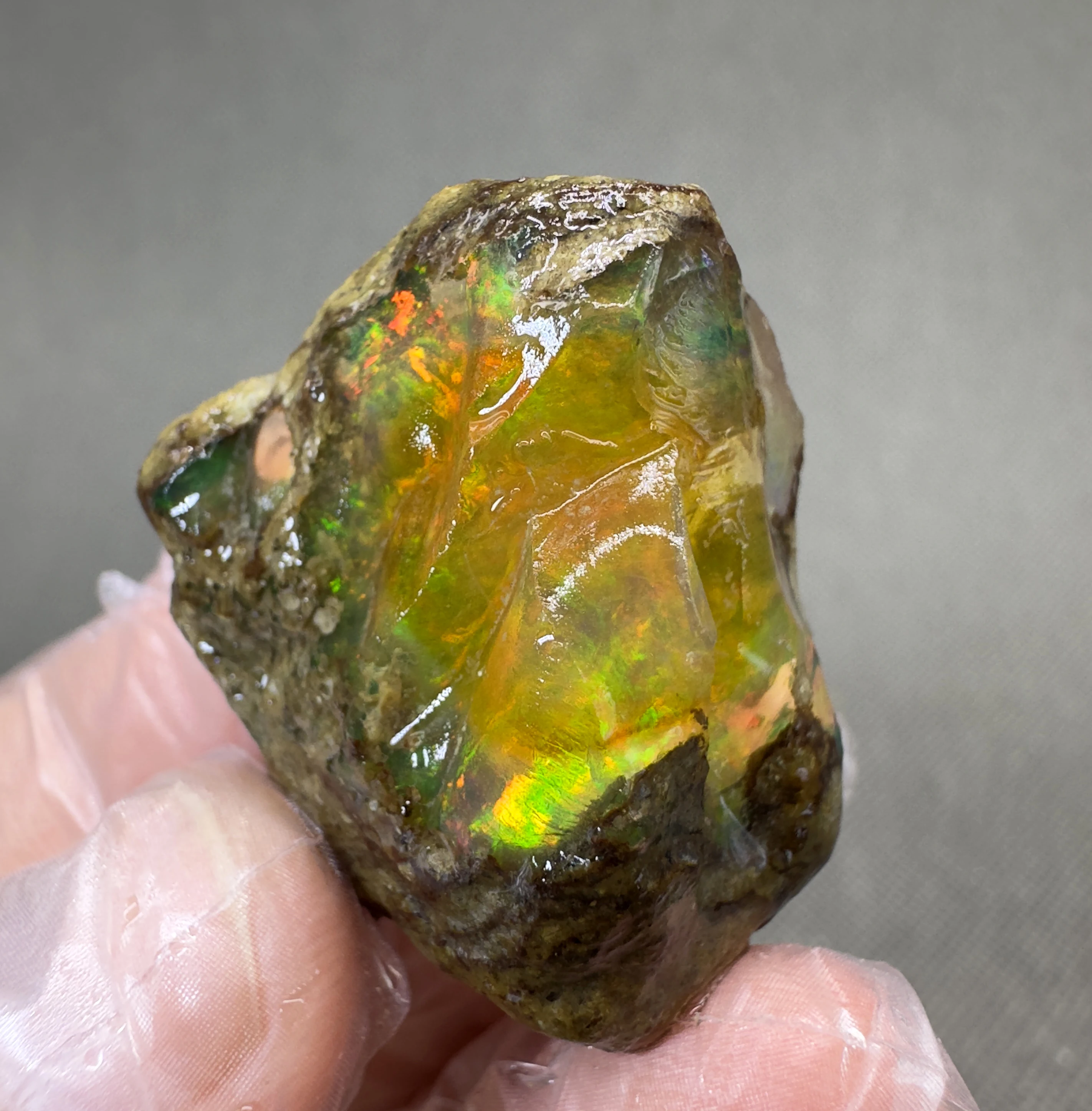 

Натуральный опал из Эфиопии 12г