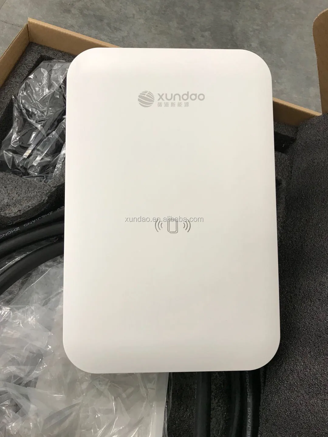 Xundao новый дизайн низкая цена 7kW 32A тип 1 2 электрический автомобиль wallbox ev зарядная