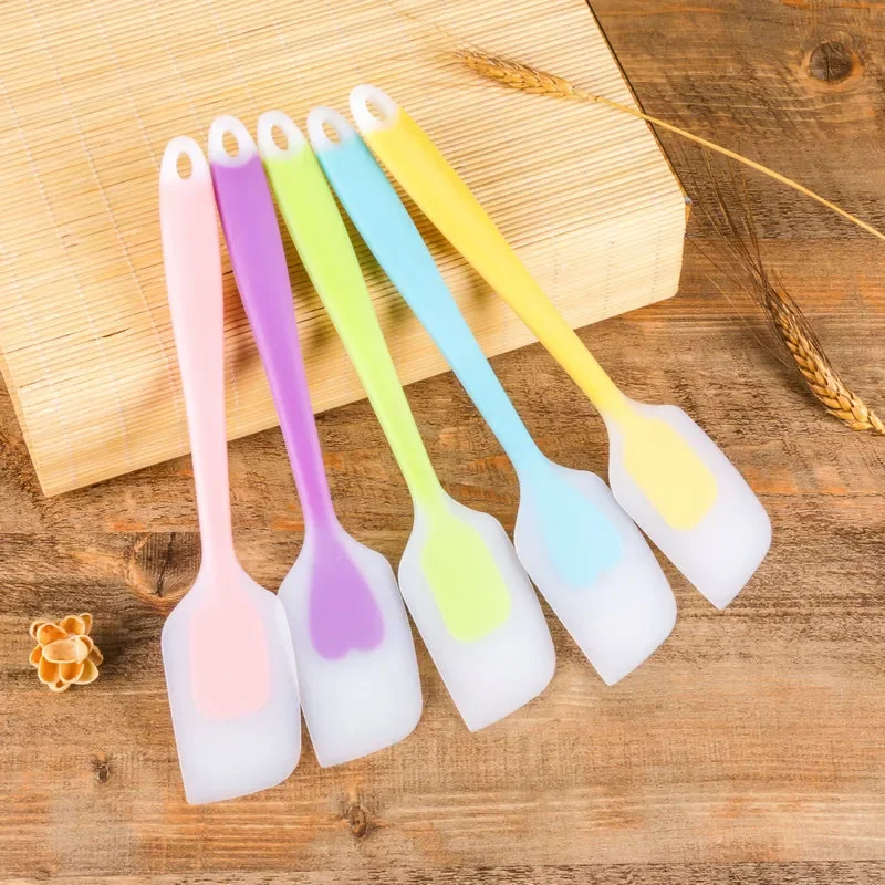 

2022New Silicone Cream Baking Scraper Non Stick Butter Spatula Nylon Chocolate Spreader Heat Resistant Kitchen Pastry Tools