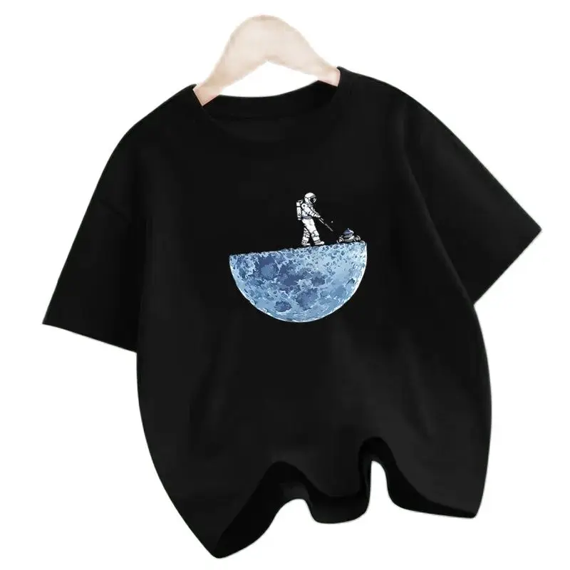 Детская хлопковая футболка с коротким рукавом и изображением астронавта