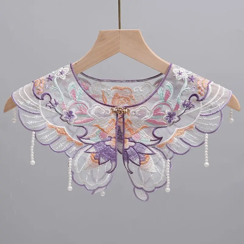 Женский ошейник с вышивкой в виде бабочки и лошади