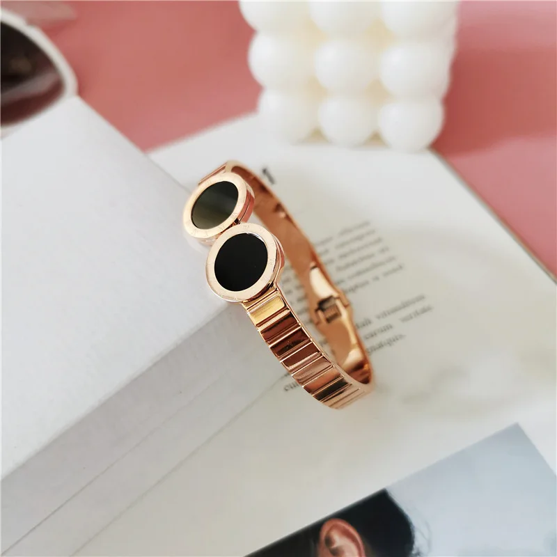 

Luxury Rose Gold Roman Numeral Bracelet Open Ring Bangles for Women Fashion Titanium Steel Ring Charms Bracelet Women Jewelry