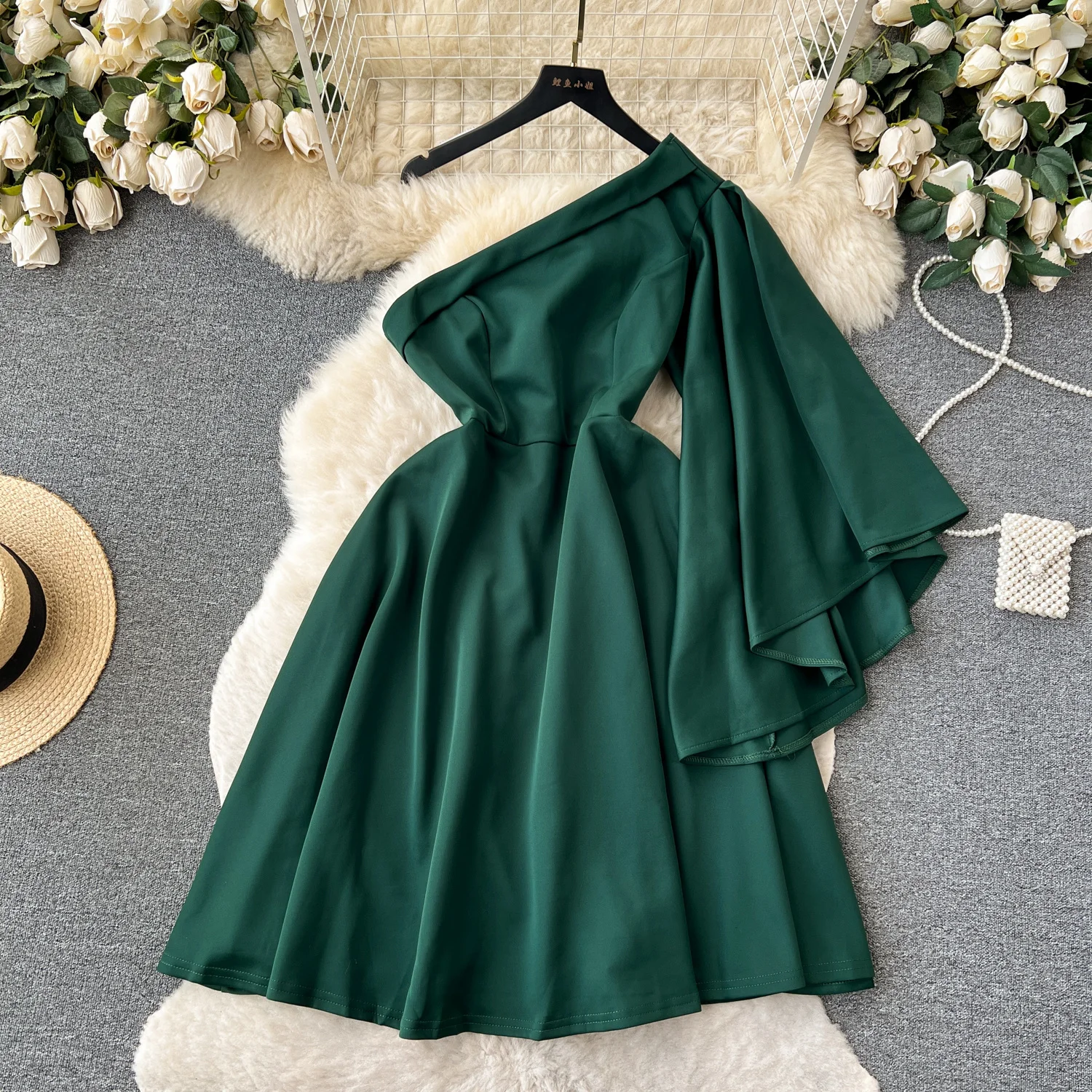 

Женское винтажное платье с открытым плечом, элегантное ТРАПЕЦИЕВИДНОЕ ПЛАТЬЕ средней длины с косым вырезом, длинными рукавами-фонариками и завышенной талией, роскошное привлекательное летнее платье