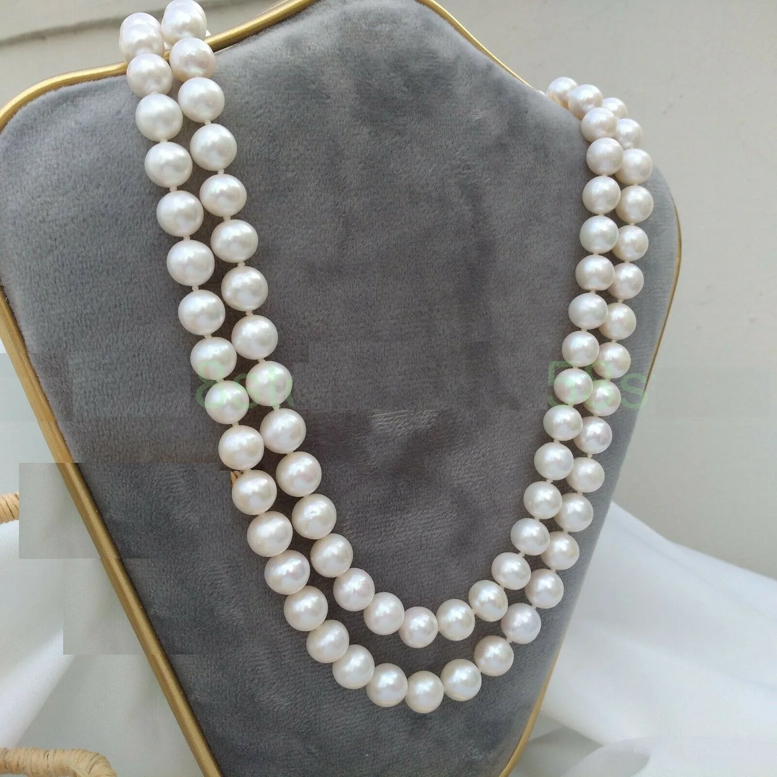 

Set Classic 10-11mm South Sea White Pearl Necklace 36"