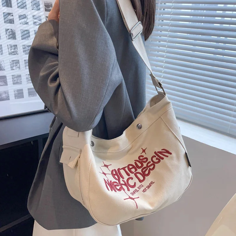 

Холщовая сумка-хобо с вышивкой для женщин, Большая вместительная сумочка на плечо с напуском, модная школьная сумка через плечо в стиле 90-х, среднего размера, Y2K