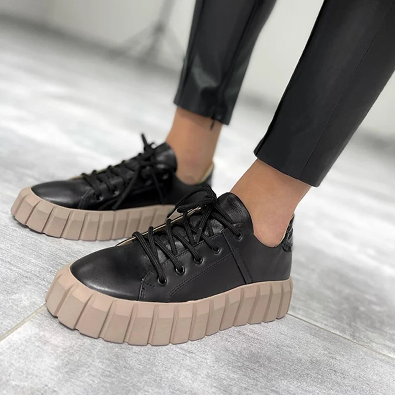 

2023 New Casual Shoes Autumn Women Sneakers Flat Breathable PU Leather Platform White Shoes Soft Footwears Vulcanize Shoes