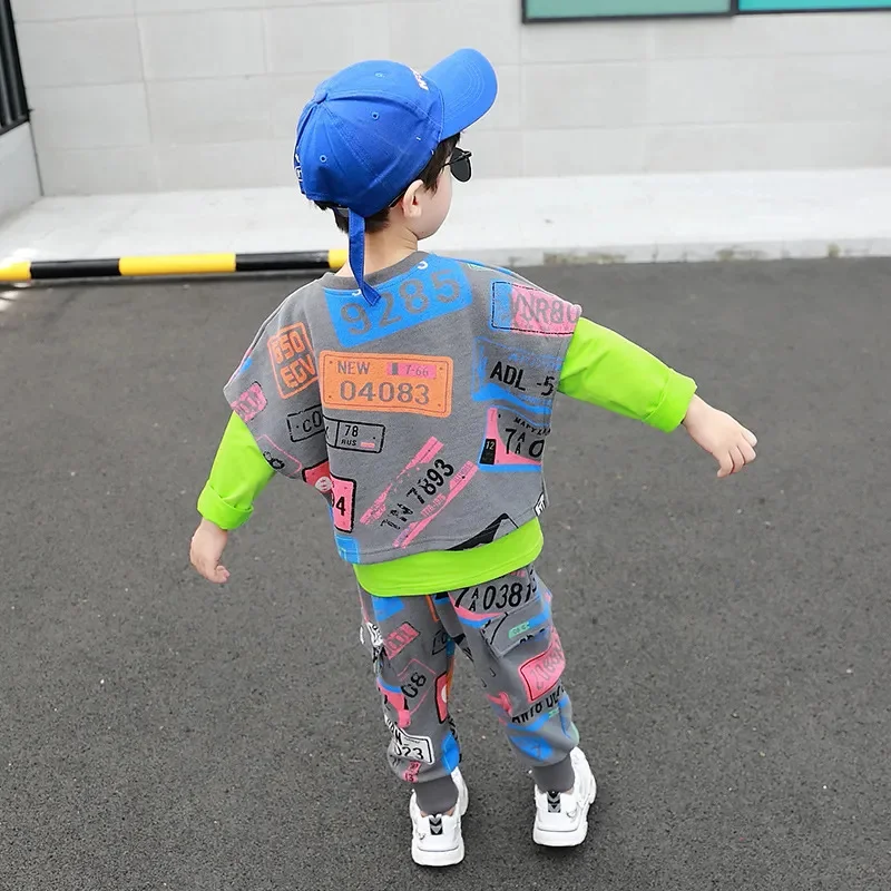 Рисунок 4 - детский комплект одежды с букв