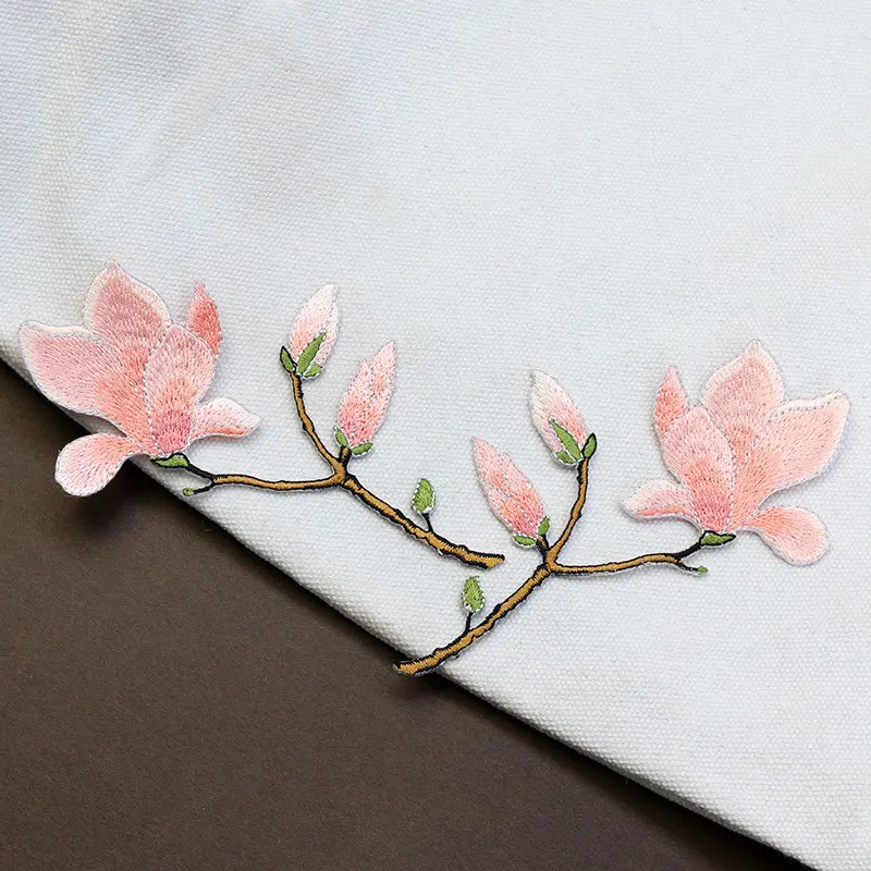 

1Pair Magnolia Flower Branch Leaf Cloth Embroidery Patch Iron On Fashion DIY Bag Decoration Repair Hole Back Glue Fabric Sticker