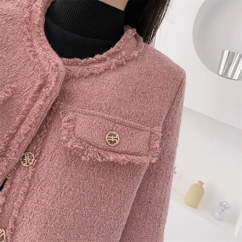 Рисунок 4 - Женское шерстяное твидовое пальто