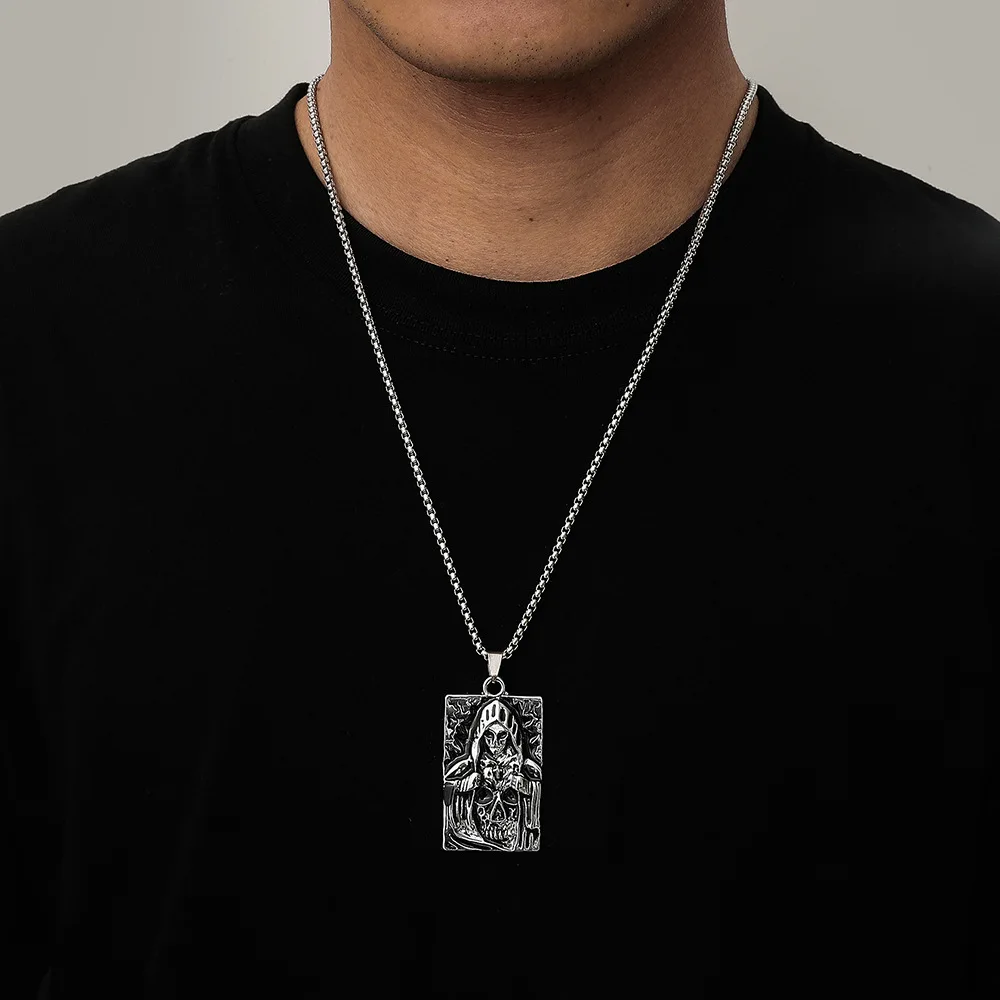 

Hip-hop Retro Stainless Steel Square Skull Necromancer Necklace Memorable Cool Necklace Party Jewelry Beatiful Gifts Wholesale