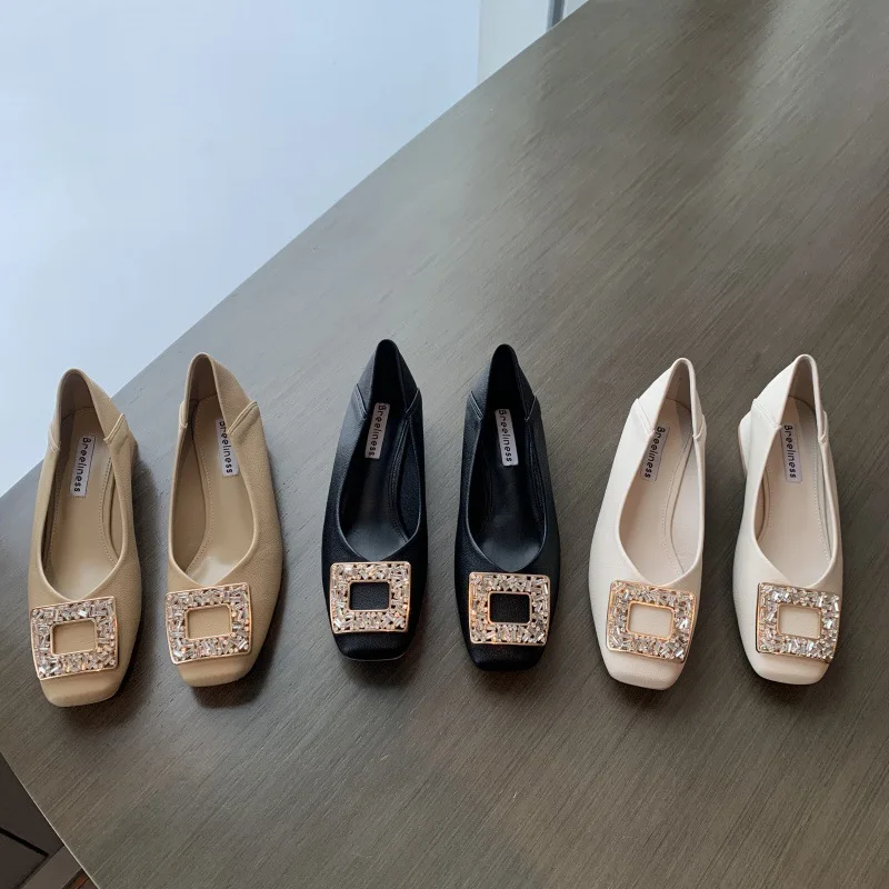 

Туфли из искусственной кожи на низком каблуке