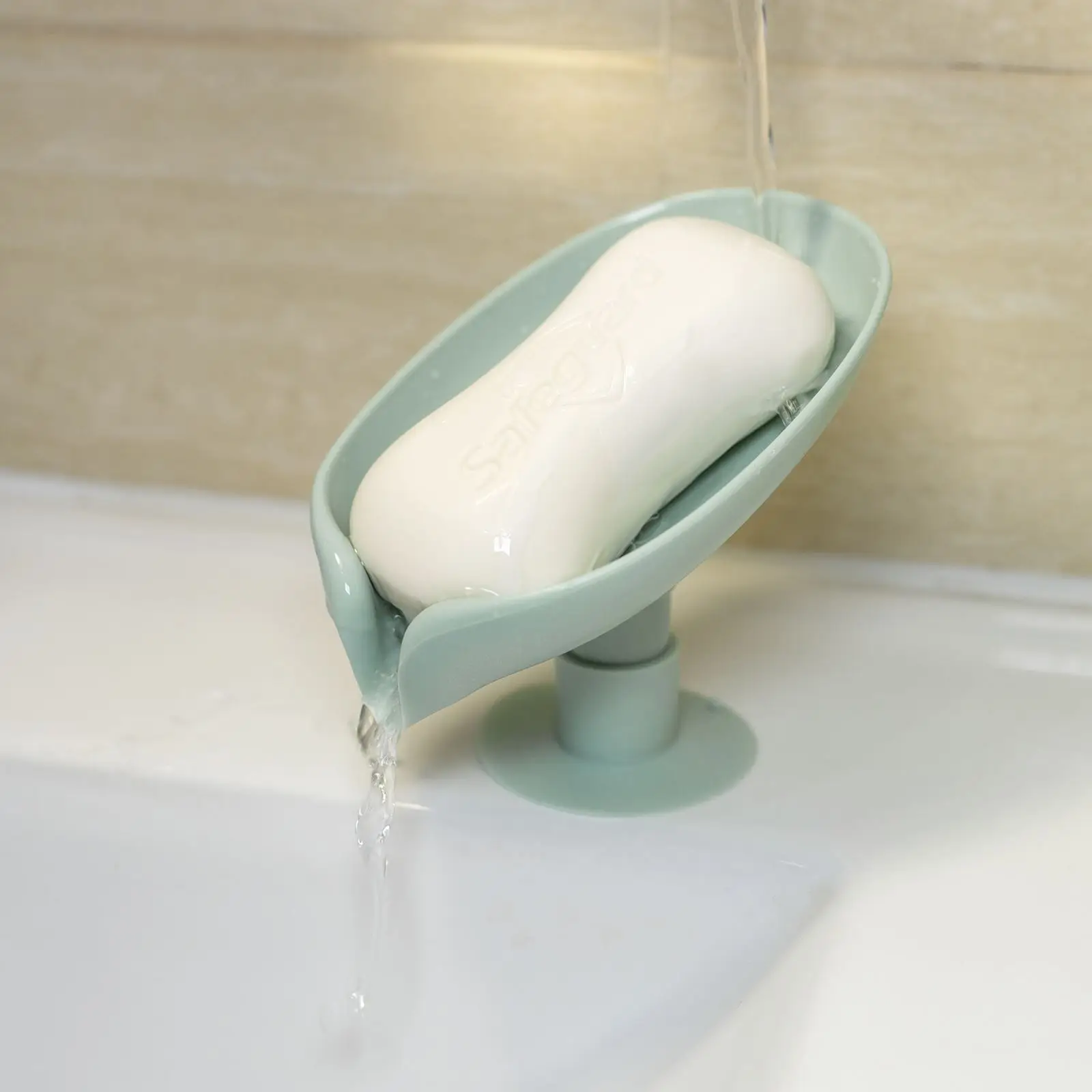

Soap Holder Leaf-Shape Self Draining Soap Dish Holder Box Bathroom Accessories Laundry Soap Box Bathroom Supplies Tray Gadget