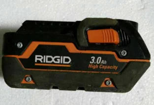 

Used RIDGID18V battery 3.0 high capacity with light volume display