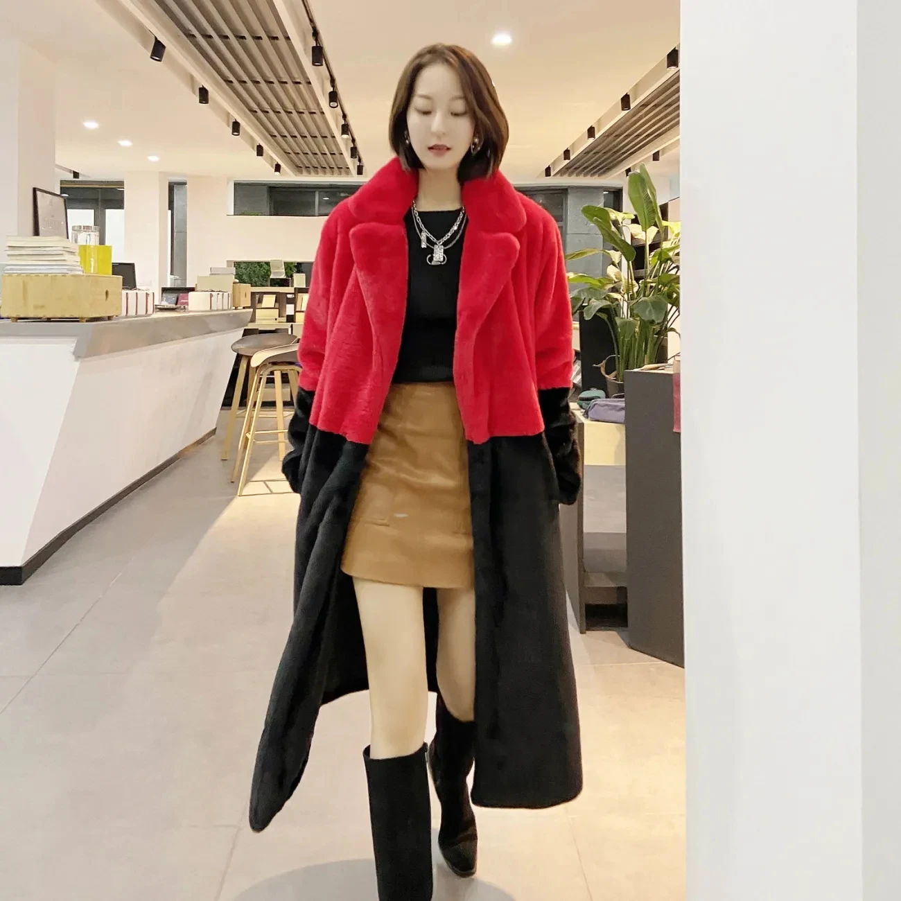 

2022 Winter Women Jackets Warm Plush Casual Loose Hooded Coat Mixed Color Patchwork Outwear Faux Fur Wool Soft Ladies Parka Coat