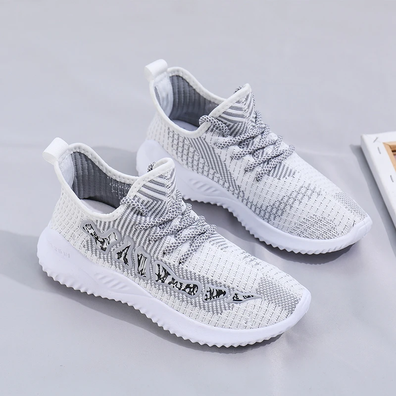 Women's Mesh Breathable Running Shoes Summer Outdoor Comfortable Lightweight Sports Shoes Soft Women's Casual Shoes