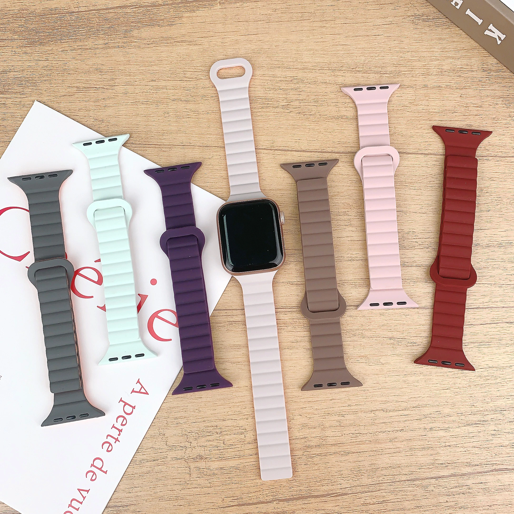 Фото Тонкий силиконовый магнитный ремешок для Apple Watch 44 мм, 40 мм, 41 мм, 42 мм, 46 мм, 45 мм, 49 мм, ремешок для iWatch Series 11, 10, SE3, 9, 8, 7, 6, 5, 4 №5