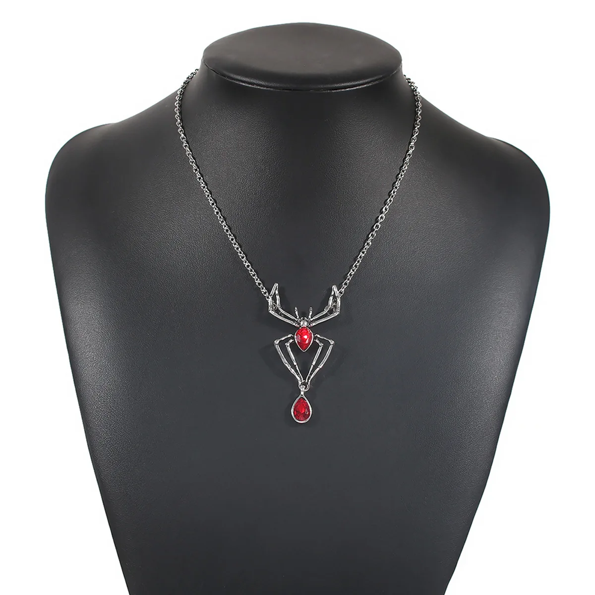 Ruby Spider Pendant Necklace for Women Vintage Gothic Punk Animal Retro Charm Choker Nightclub Halloween Party Fashion Jewelry