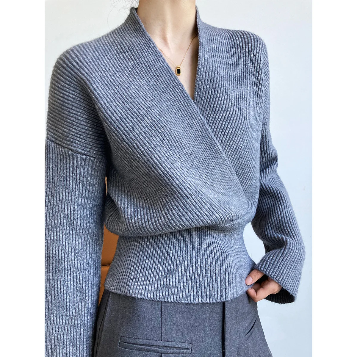 

American Retro Cross V-Neck Wrap Knit Sweater Women's Lazy Short Waist Long Sleeve Sweater
